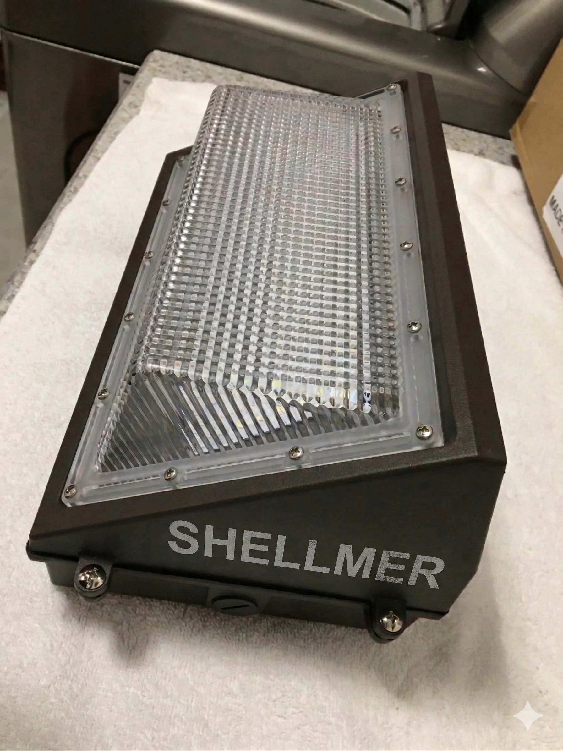 SHELLMER LED Parking Lot Lights Outdoor Commercial Area Lighting - Image 3